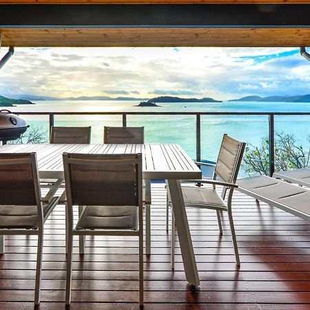 Shorelines 31 Renovated Upmarket Two Bedroom Apartment With Ocean Views And Buggy Hamilton Island Exterior photo