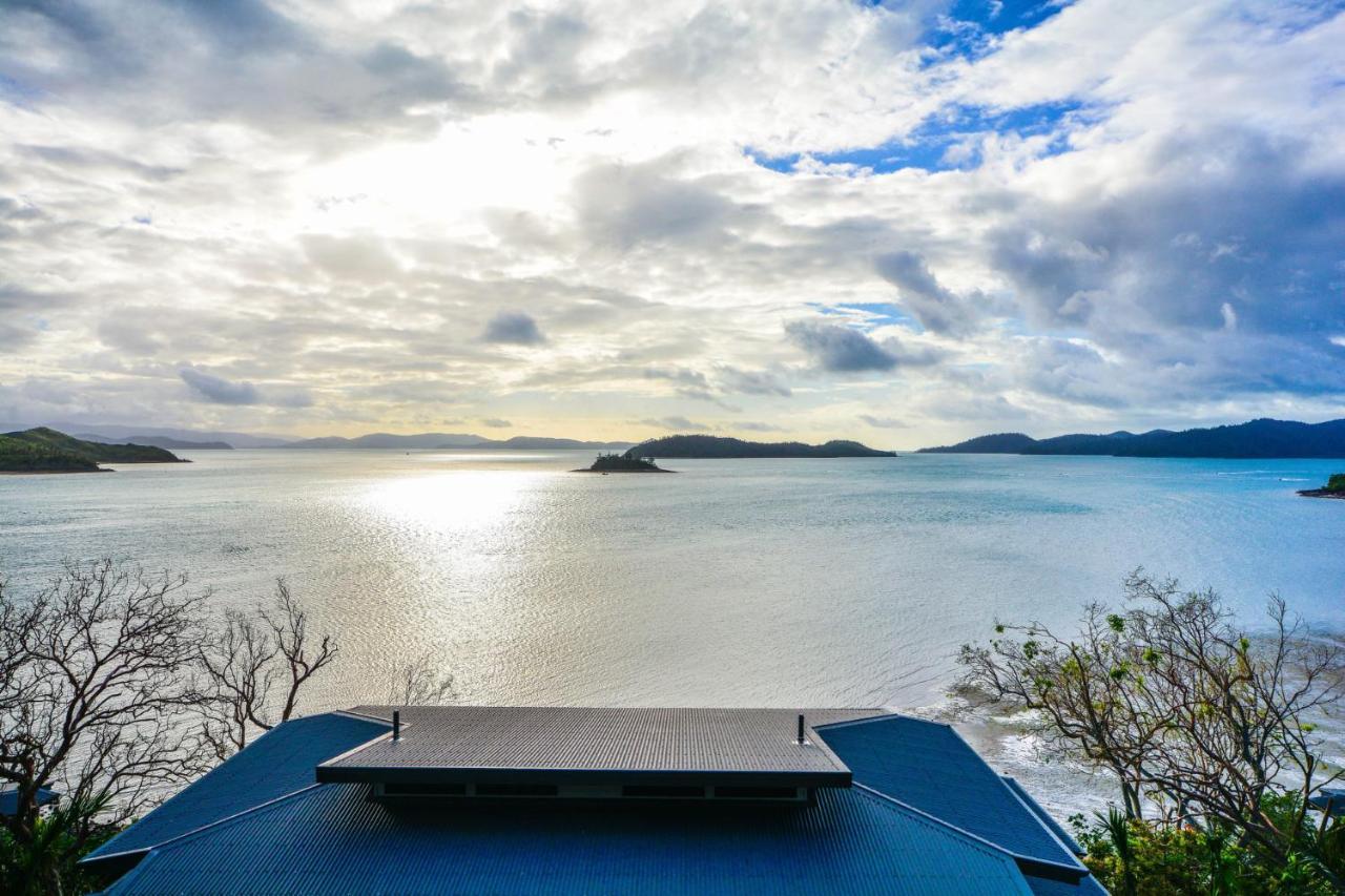 Shorelines 31 Renovated Upmarket Two Bedroom Apartment With Ocean Views And Buggy Hamilton Island Exterior photo