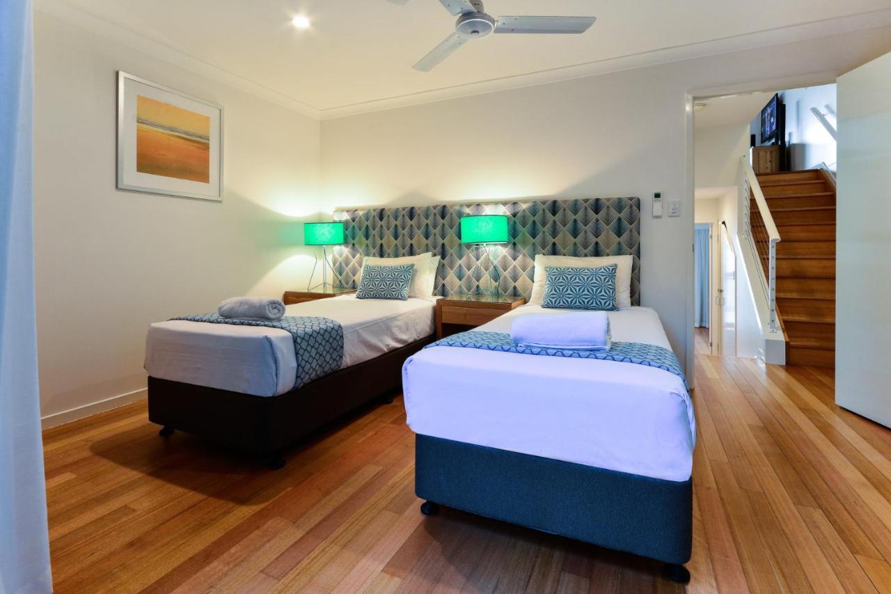 Shorelines 31 Renovated Upmarket Two Bedroom Apartment With Ocean Views And Buggy Hamilton Island Exterior photo